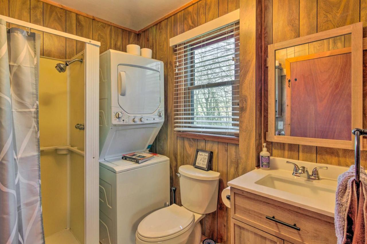 Peaceful Spruce Pine Cabin On 8 Acres With 2 Decks! Bagian luar foto