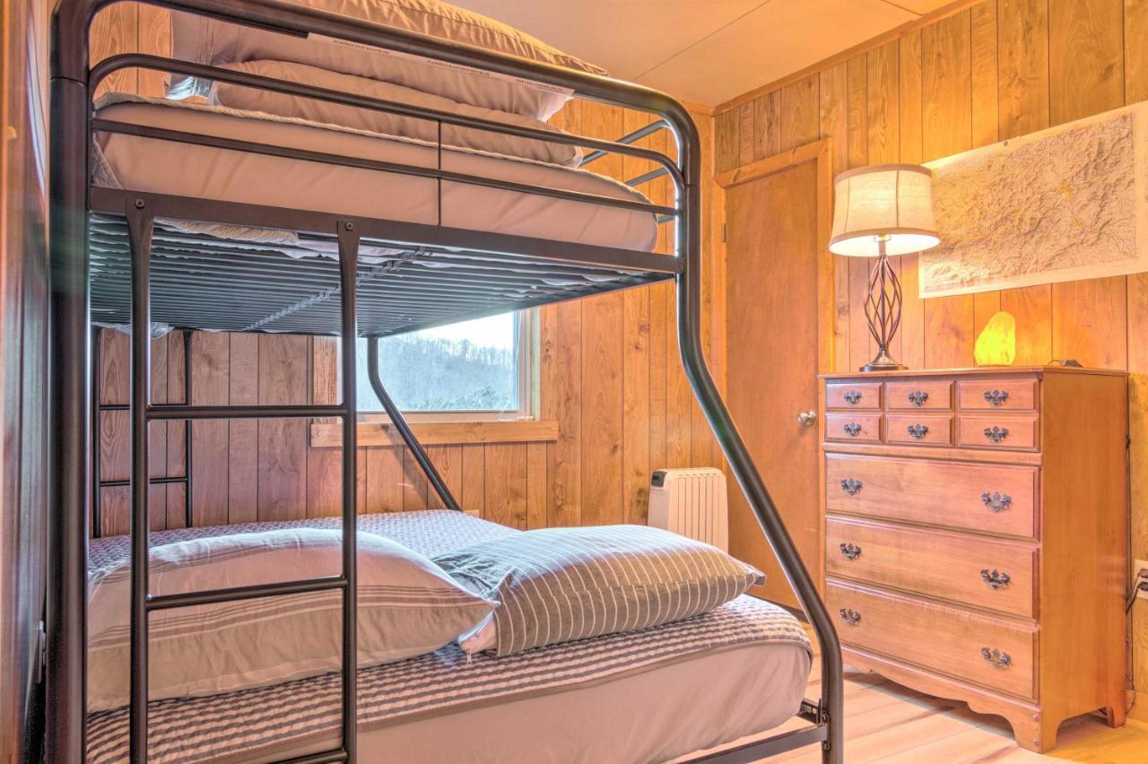 Peaceful Spruce Pine Cabin On 8 Acres With 2 Decks! Bagian luar foto