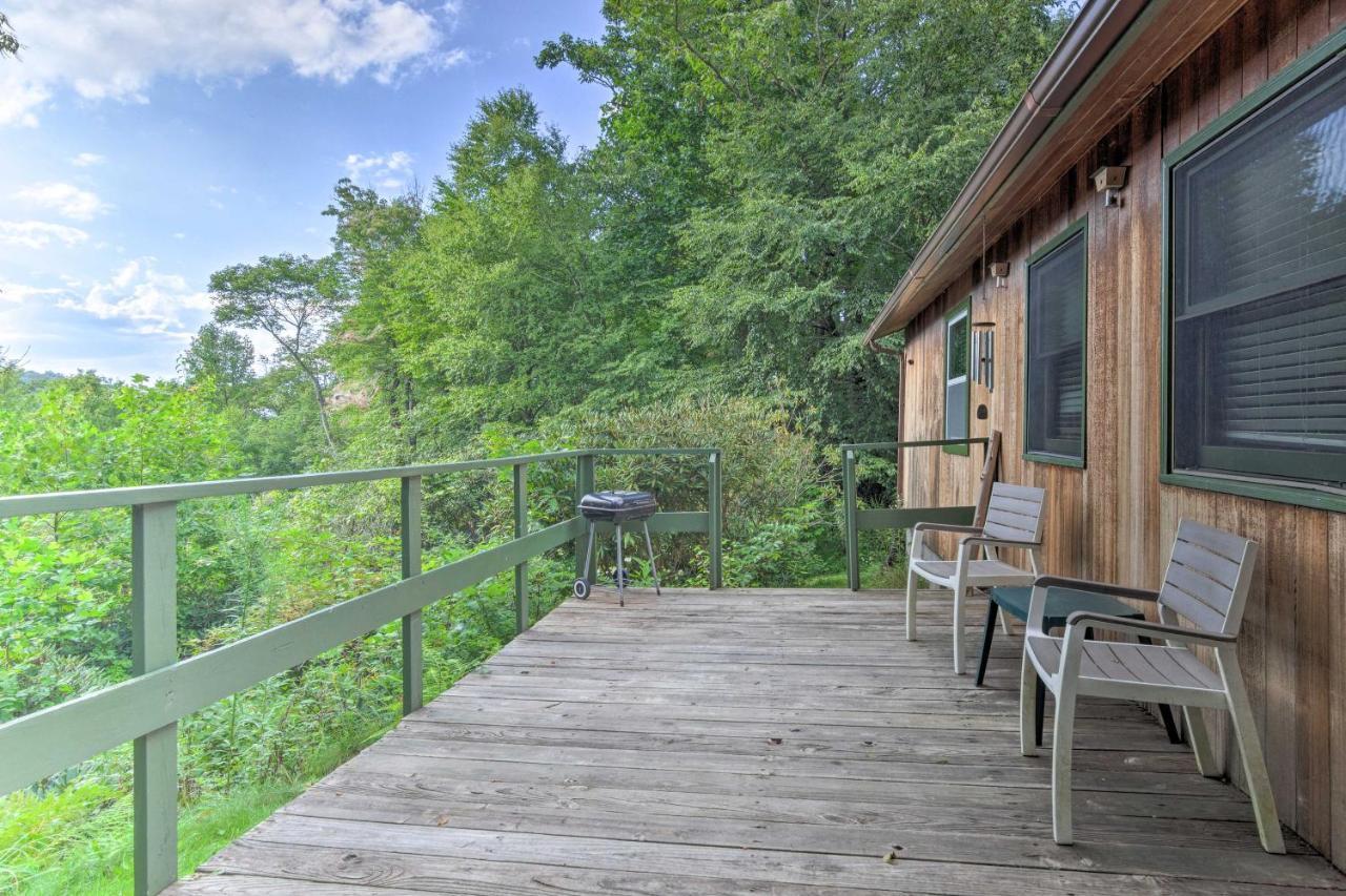 Peaceful Spruce Pine Cabin On 8 Acres With 2 Decks! Bagian luar foto